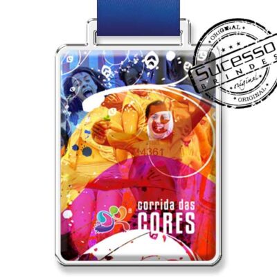 medalha de metal estampada com personalização colorida